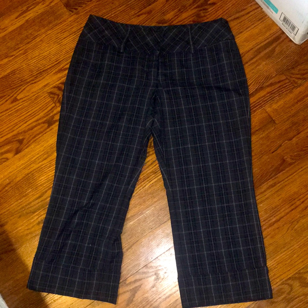Express editor plaid Capri pants